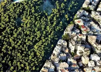 Ο πολεοδομικός σχεδιασμός βουλιάζει σε «μαύρες τρύπες» Ο πολεοδομικός σχεδιασμός βουλιάζει σε «μαύρες τρύπες»