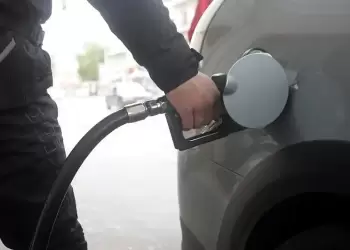 Σε αποκλιμάκωση οι τιμές καυσίμων και ηλεκτρικής ενέργειας