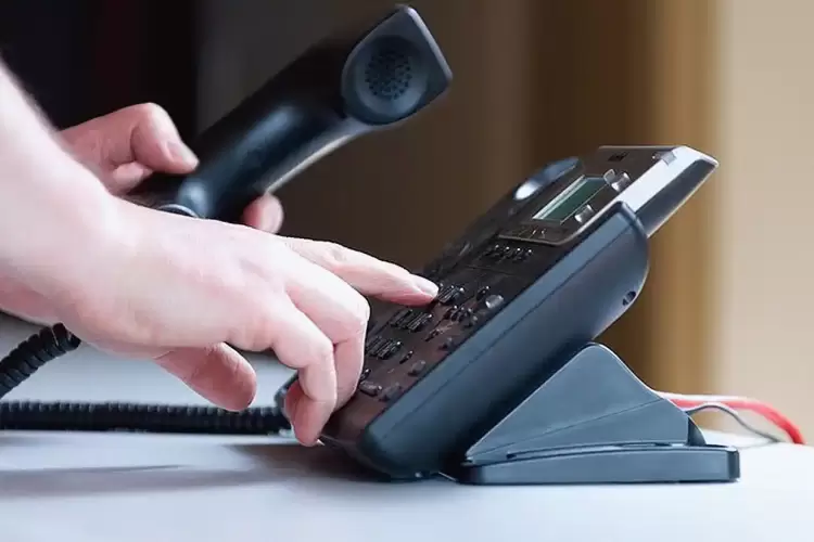 Τηλεφωνική απάτη: Ψαρεύουν τα θύματά τους με τη μέθοδο «Caller ID Spoofing» - Προσοχή σε αυτόν τον αριθμό Τηλεφωνική απάτη: Ψαρεύουν τα θύματά τους με τη μέθοδο «caller Id Spoofing» – Προσοχή σε αυτόν τον αριθμό