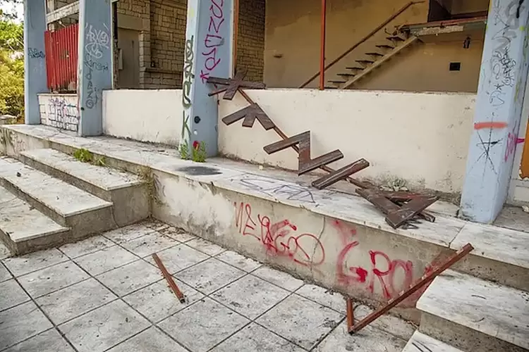 ΞΕΝΙΑ Κοζάνης: Άγνοια, ανακρίβειες και απουσία σχεδίου από τον κ. Κοκκαλιάρη ΞΕΝΙΑ Κοζάνης: Άγνοια, ανακρίβειες και απουσία σχεδίου από τον κ. Κοκκαλιάρη