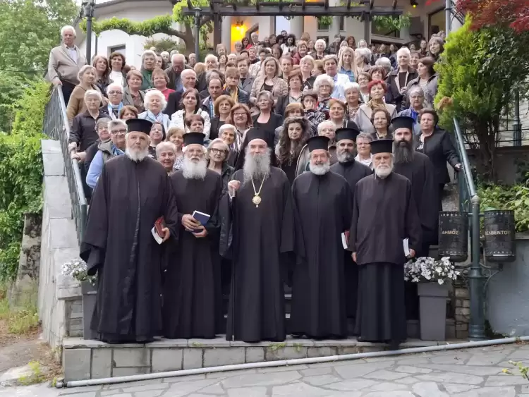 Η λειτουργικο-παρακλητική παρουσία την ίδια ημέρα στη Λάβα και στο Βελβεντό του Θεοφιλ. Επισκόπου Αμφιπόλεως κ. Χριστοφόρου Η λειτουργικο-παρακλητική παρουσία την ίδια ημέρα στη Λάβα και στο Βελβεντό του Θεοφιλ. Επισκόπου Αμφιπόλεως κ. Χριστοφόρου