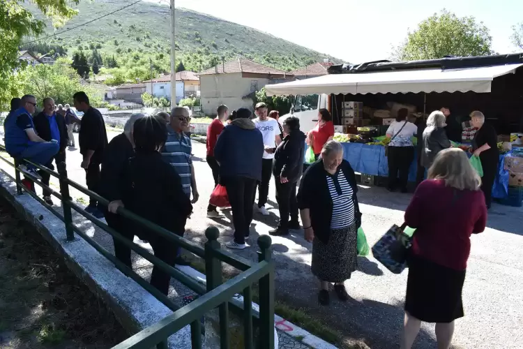 Ξεκίνησε η νέα λαϊκή αγορά των Καραγιαννίων