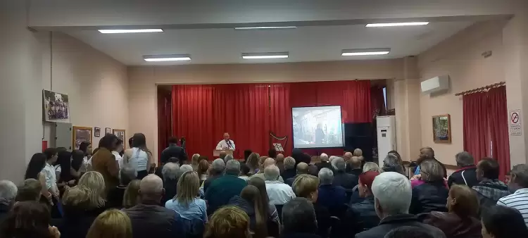 Eκδήλωση – αφιέρωμα του Γυμνασίου Λευκοπηγής στον ακαδημαϊκό δάσκαλο και λόγιο εκ Λευκοπηγής Π. Β. Πάσχο Eκδήλωση – αφιέρωμα του Γυμνασίου Λευκοπηγής στον ακαδημαϊκό δάσκαλο και λόγιο εκ Λευκοπηγής Π. Β. Πάσχο