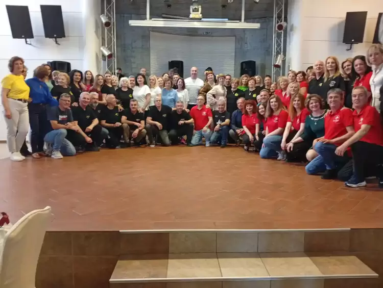 Η Εδεσσαϊκή Λαογραφική Εστία συνάντησε τις Λαζαρίνες της Αιανής Η Εδεσσαϊκή Λαογραφική Εστία συνάντησε τις Λαζαρίνες της Αιανής