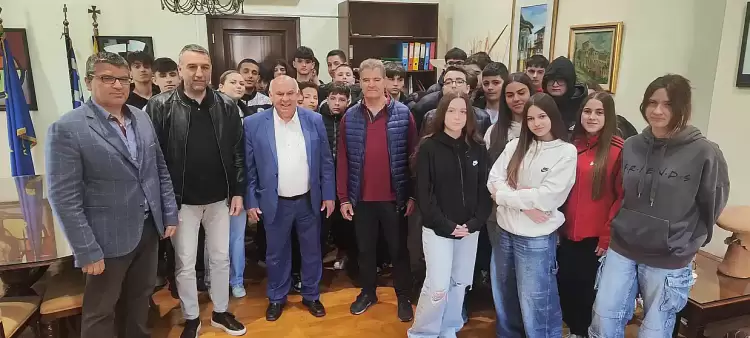 Επίσκεψη  μαθητών του 1ου Γυμνασίου Γρεβενών στο Δημαρχείο.