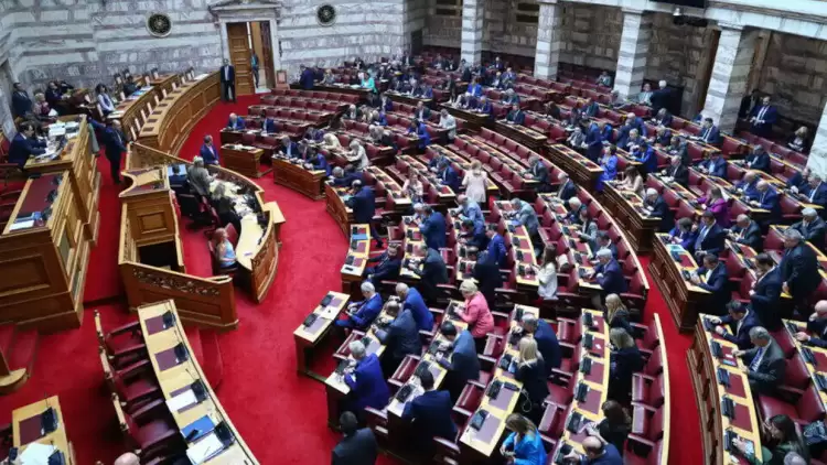 Ψηφίστηκε ο νέος αναπτυξιακός νόμος – Πόροι άνω του €1 δις σε δυο χρόνια για την ελληνική επιχειρηματικότητα 