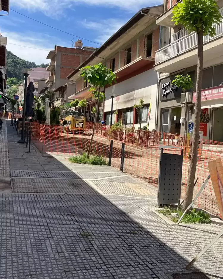 Σέρβια: Ξεκίνησε η αναβάθμιση των οδών 117 Εθνομαρτύρων & Κ. Κάρπου Σέρβια: Ξεκίνησε η αναβάθμιση των οδών 117 Εθνομαρτύρων & Κ. Κάρπου