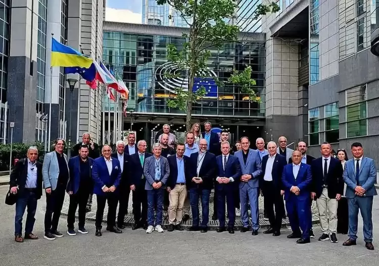 Βρυξέλλες - Επαφές του Δημάρχου Σερβίων με αξιωματούχους της Ευρωπαϊκής Ένωσης Βρυξέλλες – Επαφές του Δημάρχου Σερβίων με αξιωματούχους της Ευρωπαϊκής Ένωσης