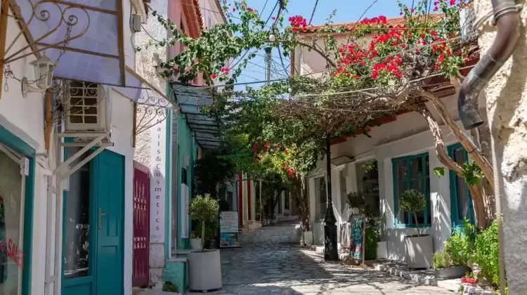 Ξεκινούν οι αιτήσεις για 300.000 vouchers κοινωνικού τουρισμού της ΔΥΠΑ Ξεκινούν οι αιτήσεις για 300.000 Vouchers κοινωνικού τουρισμού της ΔΥΠΑ