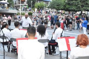 Αγαπημένες μελωδίες από την Πανδώρα στην κεντρική πλατεία Κοζάνης