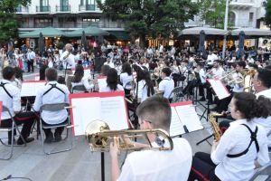 Αγαπημένες μελωδίες από την Πανδώρα στην κεντρική πλατεία Κοζάνης