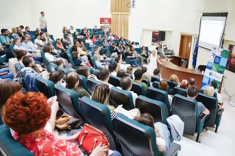 Επιμελητήριο Κοζάνης: Ολοκλήρωση δράσης επιμόρφωσης στον τομέα πωλήσεων & εξυπηρέτησης Επιμελητήριο Κοζάνης: Ολοκλήρωση δράσης επιμόρφωσης στον τομέα πωλήσεων & εξυπηρέτησης