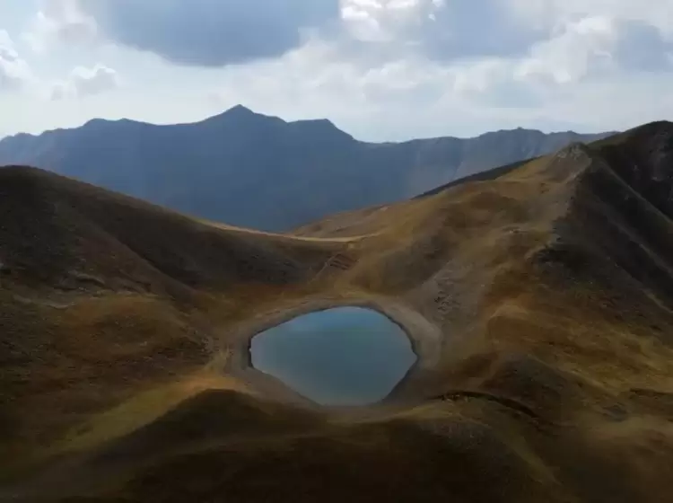 Εξόρμηση στον Γράμμο (Διάσχιση Γράμμουστα Γκιστόβα Τσούκα Πέτσικ Περήφανο Μνημείο Γκέσου Αετομηλίτσα)