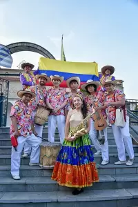 Φαντασμαγορική η έναρξη του 3ου Διεθνούς Φολκλορικό Φεστιβάλ στο Τσοτύλι