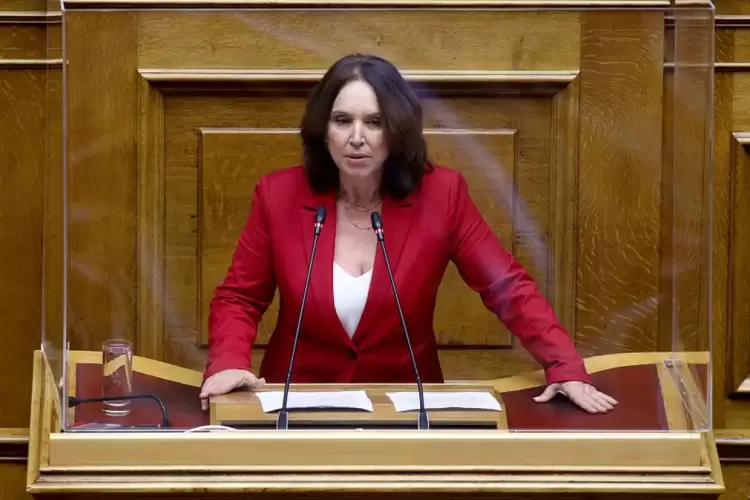 Καλλιόπη Βέττα: «Η οδική ασφάλεια είναι πρώτιστα θέμα νοοτροπίας. Κατώτερος των περιστάσεων αποδεικνύεται ο νέος Κ.Ο.Κ.» Καλλιόπη Βέττα: «Η οδική ασφάλεια είναι πρώτιστα θέμα νοοτροπίας. Κατώτερος των περιστάσεων αποδεικνύεται ο νέος Κ.Ο.Κ.»