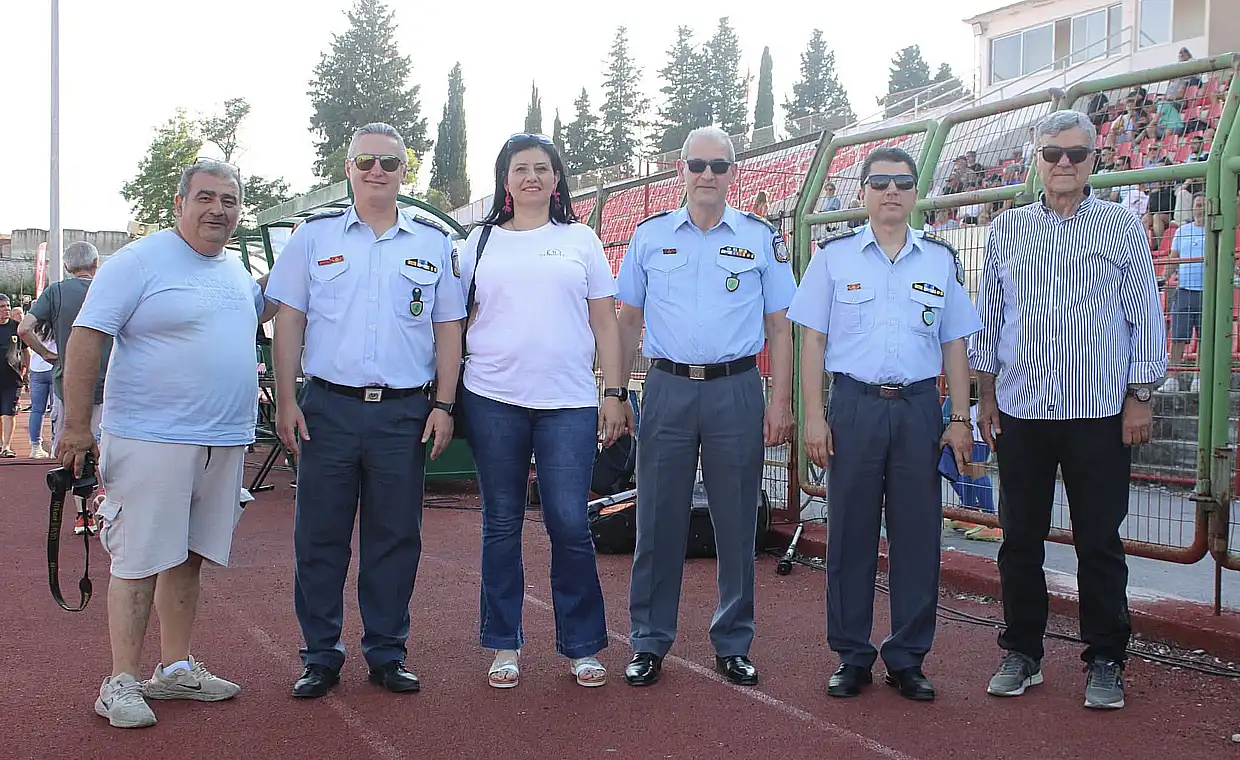 «Κόκκινη κάρτα στα Ναρκωτικά .… Σκοράρω στη Ζωή» - Σκόραραν για τη Ζωή (εικόνες) «Κόκκινη κάρτα στα Ναρκωτικά .… Σκοράρω στη Ζωή»