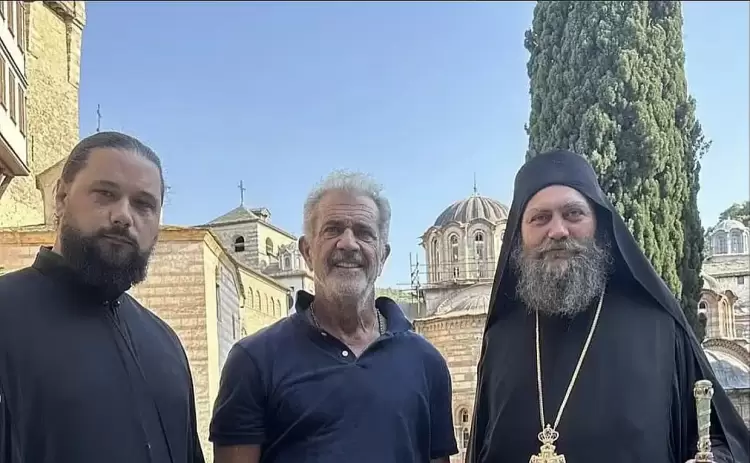Ο Μελ Γκίμπσον στο Άγιον Όρος: Πνευματική Απομόνωση στη Μονή Χιλανδαρίου