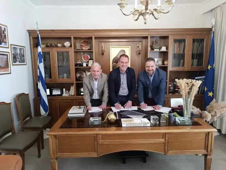 Μνημόνιο συνεργασίας υπέγραψε το ΕΒΕ Κοζάνης με Lab40 και CluBE για στήριξη καινοτομίας Μνημόνιο συνεργασίας υπέγραψε το ΕΒΕ Κοζάνης με Lab40 και Clube για στήριξη καινοτομίας