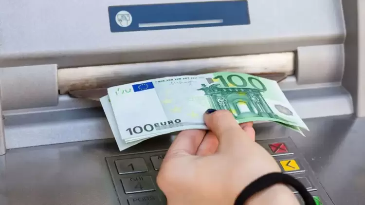 ΟΠΕΚΑ: Ποιοι δικαιούνται επίδομα έως 3.500 ευρώ