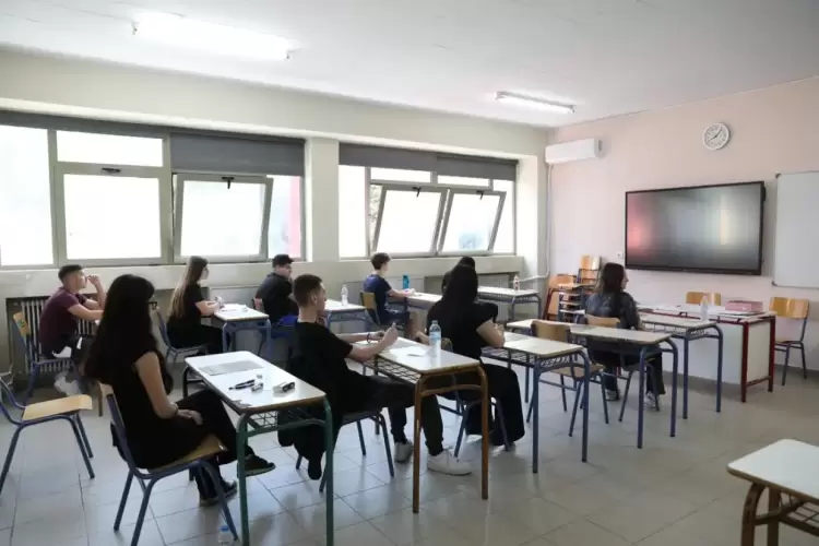 Πανελλήνιες 2025: Άνοιξε η πλατφόρμα για ενημέρωση υποψήφιων μέσω SMS Πανελλήνιες 2025: Άνοιξε η πλατφόρμα για ενημέρωση υποψήφιων μέσω Sms