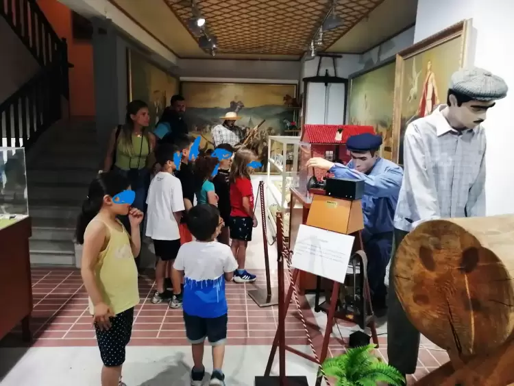 Τα Αστέρια Κοζάνης πλημμύρισαν τους χώρους του Ιστορικού, Λαογραφικού και Μουσείου Κοζάνης