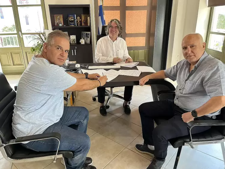 Υπογραφή σύμβασης για τη συντήρηση του κοινοτικού καταστήματος Λιβαδερού Υπογραφή σύμβασης για τη συντήρηση του κοινοτικού καταστήματος Λιβαδερού