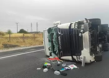 Ανετράπη νταλίκα στην Εγνατία Οδό στο ύψος  του Δρέπανου