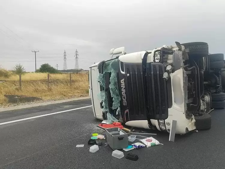 Ανετράπη νταλίκα στην Εγνατία Οδό στο ύψος  του Δρέπανου