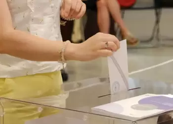 Δημοσκόπηση Opinion Poll: Στο 29,8% η ΝΔ με προβάδισμα 15,9 μονάδων