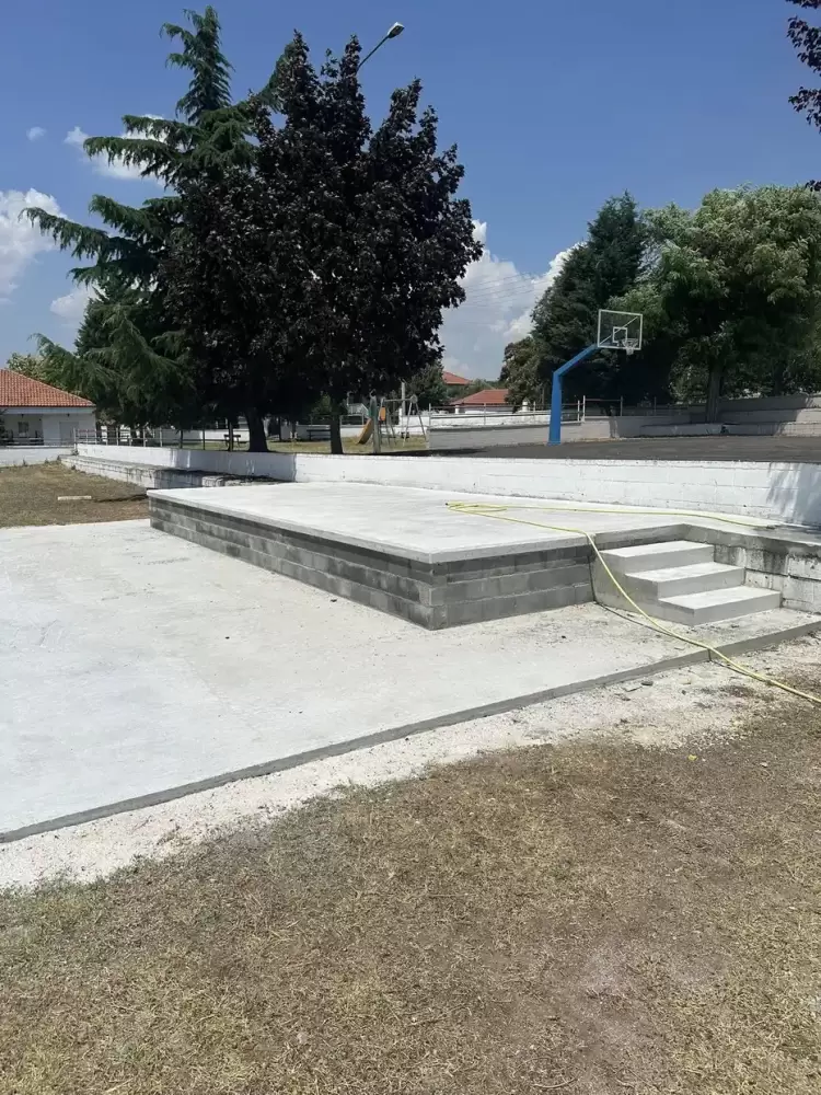 Ένα όμορφο παράδειγμα συλλογικής προσφοράς και συνεργασίας προς όφελος της τοπικής κοινωνίας. Ένα όμορφο παράδειγμα συλλογικής προσφοράς και συνεργασίας προς όφελος της τοπικής κοινωνίας.