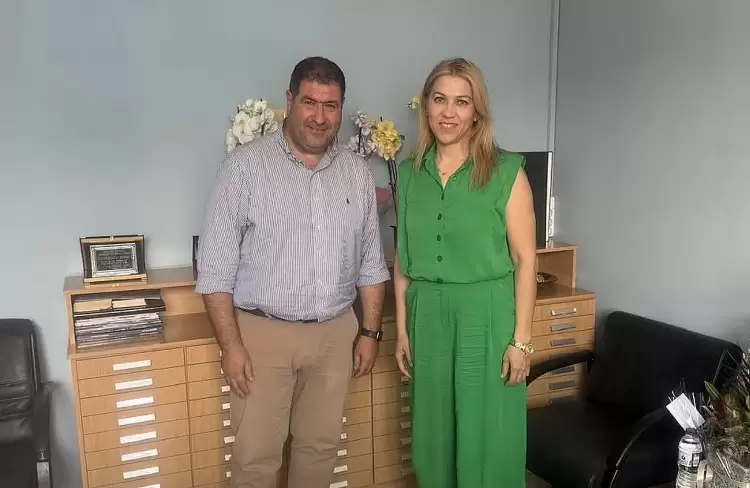 Επίσκεψη του Βουλευτή Γρεβενών στη νέα Διοικήτρια του Γ.Ν. Γρεβενών Κυριακή Γιαβράμη Επίσκεψη του Βουλευτή Γρεβενών στη νέα Διοικήτρια του Γ.Ν. Γρεβενών Κυριακή Γιαβράμη