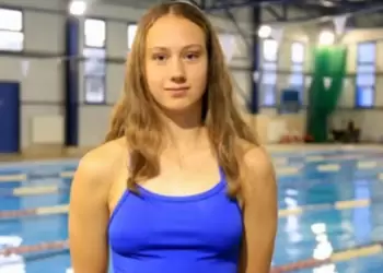 Ιστορικό Ρεκόρ από τη Σοφία Καραγιαννάκη της ΚΕ Κοζάνης – “Έσπασε” το φράγμα 16 ετών στο 50μ Πρόσθιο! 