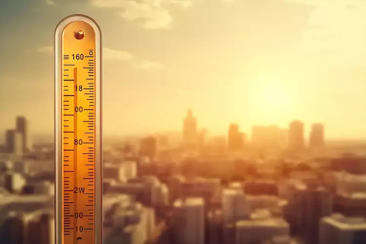 Καύσωνας: Συναγερμός για ακραία ζέστη - Θερμικός θόλος πλήττει την Ευρώπη Καύσωνας: Συναγερμός για ακραία ζέστη – Θερμικός θόλος πλήττει την Ευρώπη