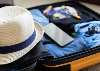 Όνειρο για τους μισούς Έλληνες οι διακοπές