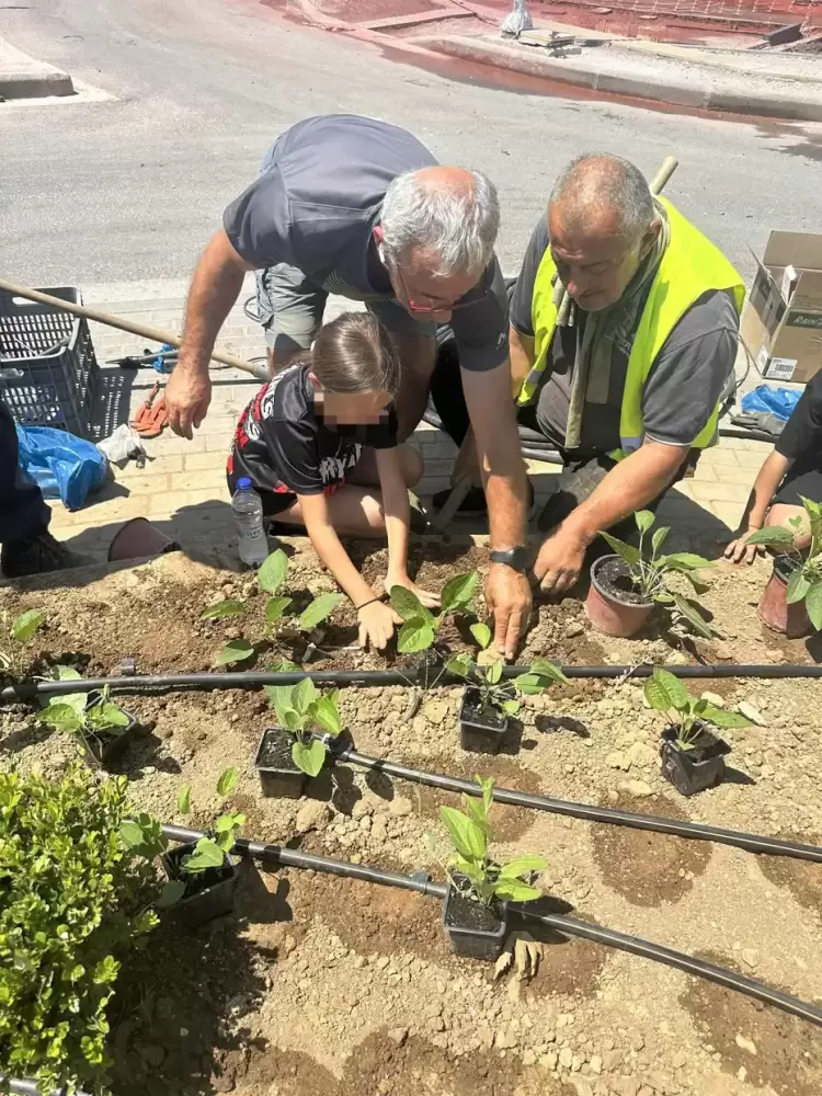 Περιβαλλοντική Ανάπλαση με Παιδικό Αποτύπωμα