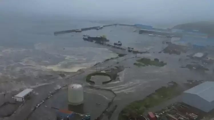 Σεισμός 8,8 Ρίχτερ στη Ρωσία: Τσουνάμι στη Χαβάη και την Αλάσκα – Ακυρώσεις Πτήσεων και Συναγερμός στον Ειρηνικό