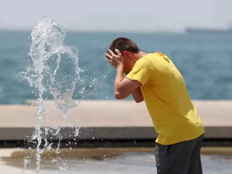 Σωματείο Ιδιωτικών Υπαλλήλων Ν. Κοζάνης: Να μην επιτρέψουμε στην εργοδοσία να παίζει με την υγεία μας!