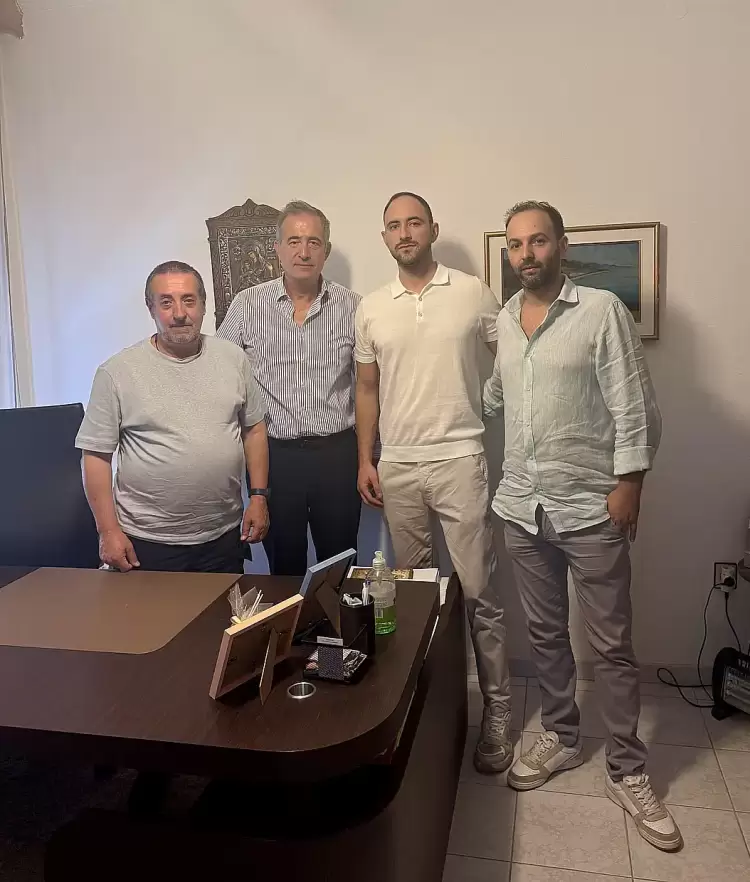 Στάθης Κωνσταντινίδης: Συνάντηση με τους εκπροσώπους του κλάδου της γούνας