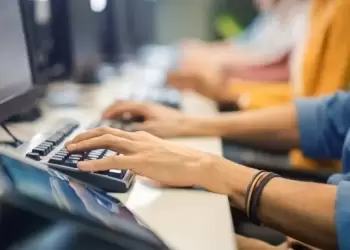 Τα «πόθεν έσχες» που προδίδουν μια καθηγήτρια πανεπιστήμιου, έναν αντιδήμαρχο και μια διοίκηση ΚΤΕΛ