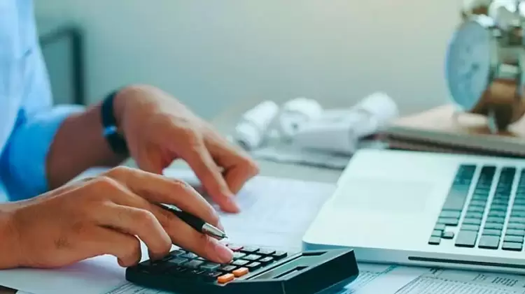 Τι πρέπει να πληρώσουμε και πότε – Εκπνέουν προθεσμίες για φόρο εισοδήματος, ΕΝΦΙΑ και ΦΠΑ