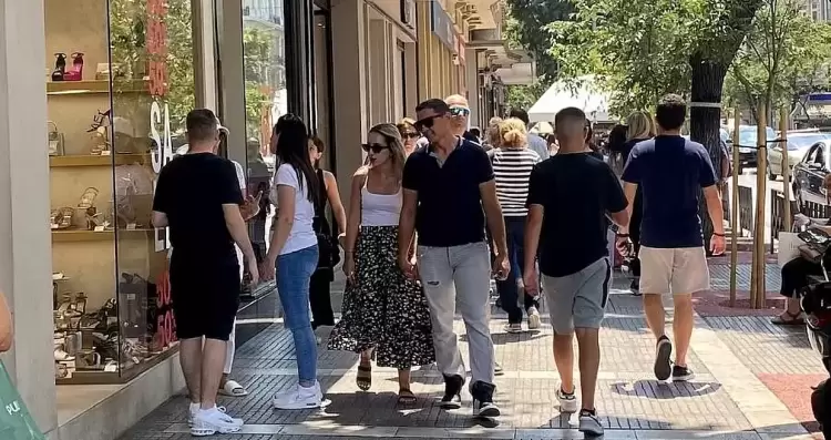 Ξεκινούν οι θερινές εκπτώσεις στις 14 Ιουλίου