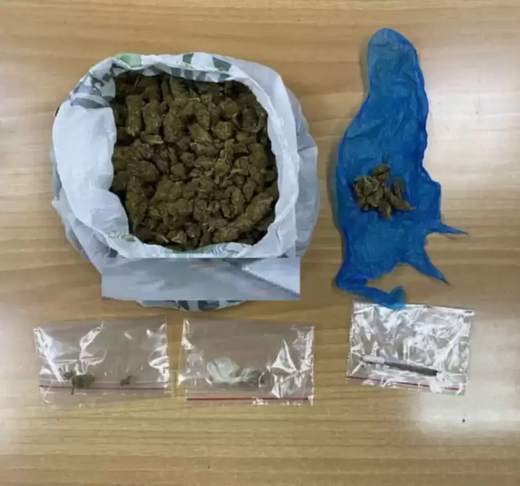 12 συλλήψεις για παράνομη κατοχή κάνναβης από το Τμήμα Δίωξης Ναρκωτικών Καστοριάς 12 συλλήψεις για παράνομη κατοχή κάνναβης από το Τμήμα Δίωξης Ναρκωτικών Καστοριάς