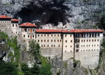 Άδεια για Θεία Λειτουργία στην Παναγία Σουμελά στα «εννιάμερα της Παναγίας» έδωσε η Τουρκία Άδεια για Θεία Λειτουργία στην Παναγία Σουμελά στα «εννιάμερα της Παναγίας» έδωσε η Τουρκία