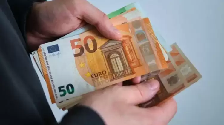 Αναδρομικά σε 370.000 συνταξιούχοι - Θα πάρουν έως 4000 ευρώ Αναδρομικά σε 370.000 συνταξιούχοι – Θα πάρουν έως 4000 ευρώ