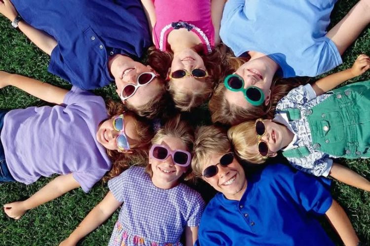 Από ποια ηλικία επιτρέπονται τα γυαλιά ηλίου;