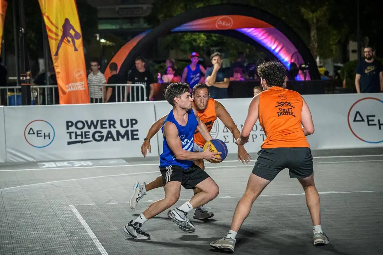 ΔΕΗ 3x3 Street Basketball: Το μπάσκετ «κατέκτησε» τις πλατείες της χώρας ΔΕΗ 3×3 Street Basketball: Το μπάσκετ «κατέκτησε» τις πλατείες της χώρας