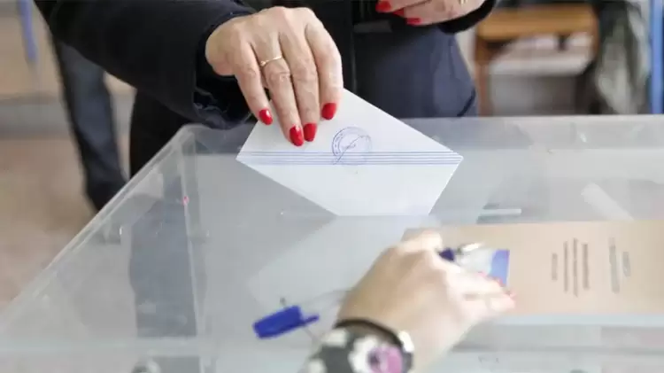 Δημοσκόπηση Interview: Πρώτη η ΝΔ με 25,9% Δημοσκόπηση Interview: Πρώτη η ΝΔ με 25,9%