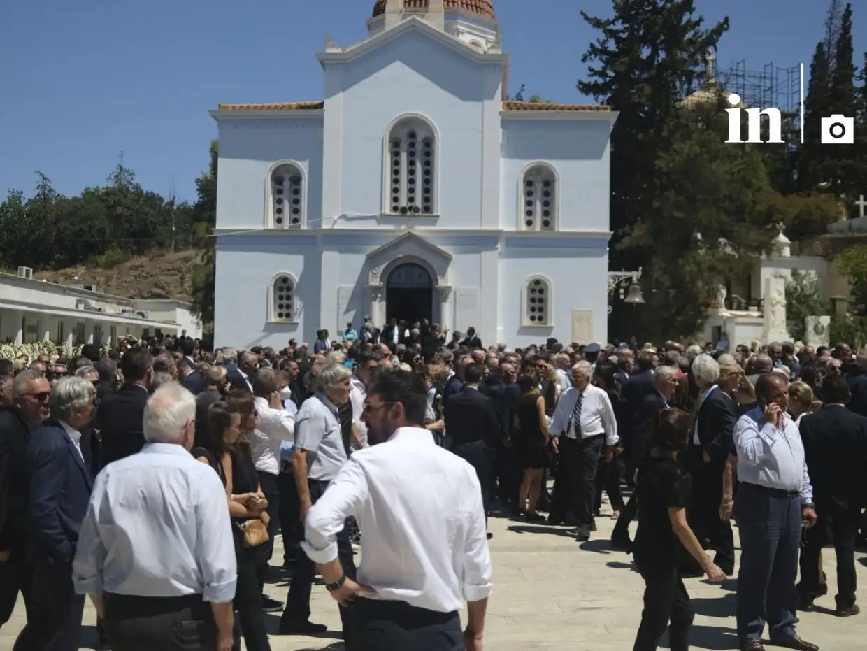 Έσπασε καρδιές ο αποχαιρετισμός του Αντώνη Σαμαρά στην κόρη του Έσπασε καρδιές ο αποχαιρετισμός του Αντώνη Σαμαρά στην κόρη του