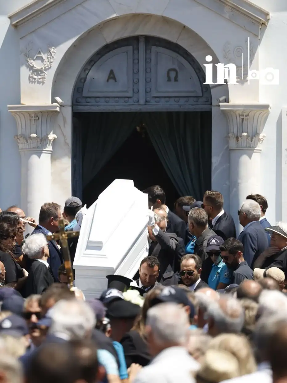 Έσπασε καρδιές ο αποχαιρετισμός του Αντώνη Σαμαρά στην κόρη του Έσπασε καρδιές ο αποχαιρετισμός του Αντώνη Σαμαρά στην κόρη του