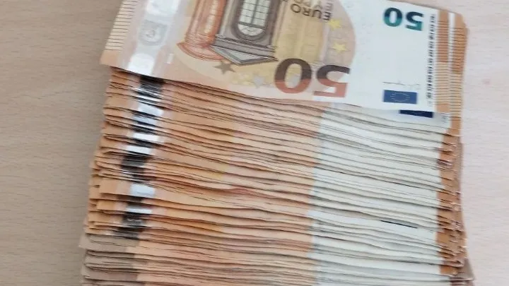 Φλώρινα: Εξαπάτησαν τηλεφωνικά ηλικιωμένους αποσπώντας 32.410 ευρώ Φλώρινα: Εξαπάτησαν τηλεφωνικά ηλικιωμένους αποσπώντας 32.410 ευρώ